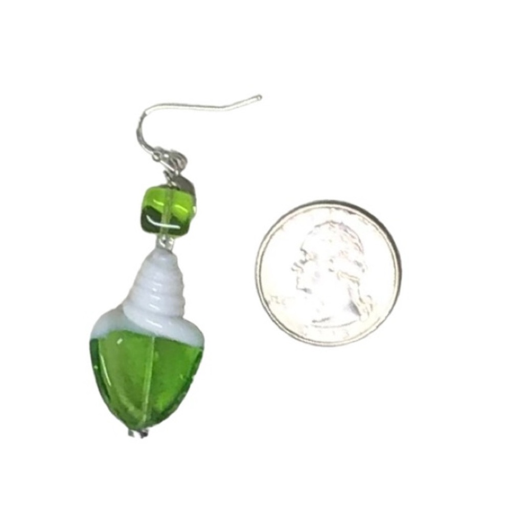 HANDMADE Festive CHRISTMAS TREE Green Czech GLASS Lightbulb Earrings - Picture 5 of 9